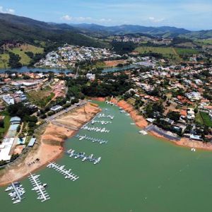 Escarpas do Lago